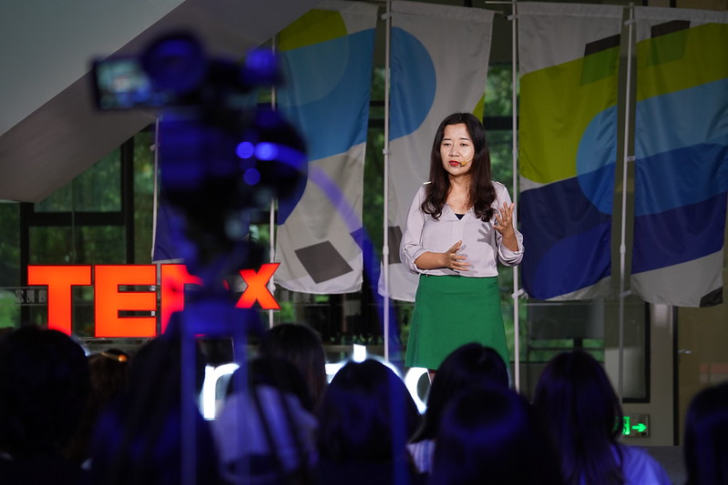 “清零”与“共存”之间，还有对话的可能吗？